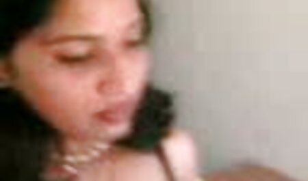 शरारती पति कैमरे हिंदी सेक्सी फुल मूवी के लिए टोपी में उसकी पत्नी तला हुआ